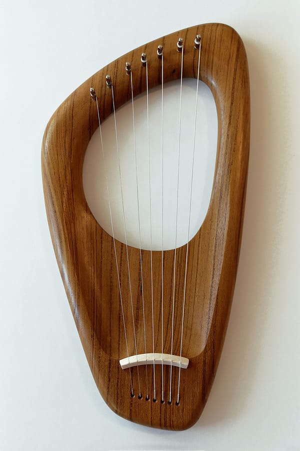 Walnut Lyre Harp 03